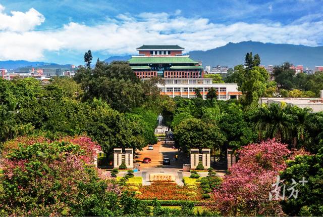 华南理工大学校园。